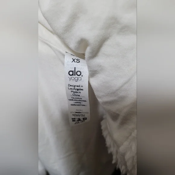 EUC ALO Yoga Oversized Sherpa Faux Fur Trench Coat Ivory Size XS - Picture 9 of 11